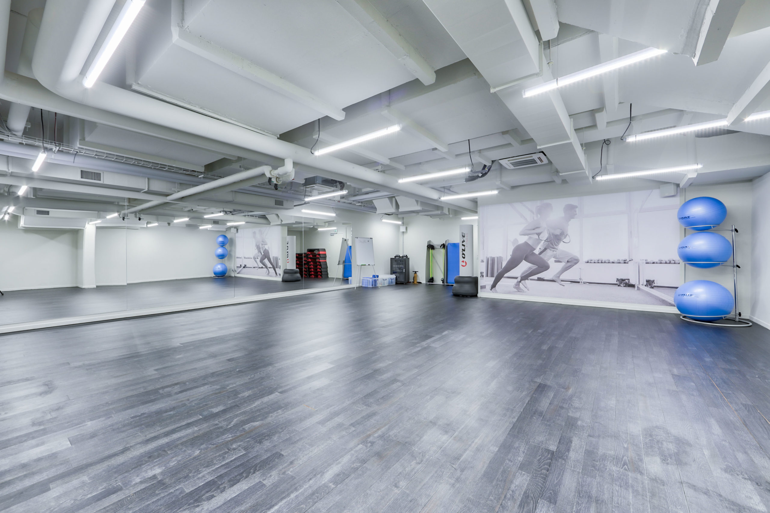 6 Boulevard Haussmann, 75009 Paris, France - 02