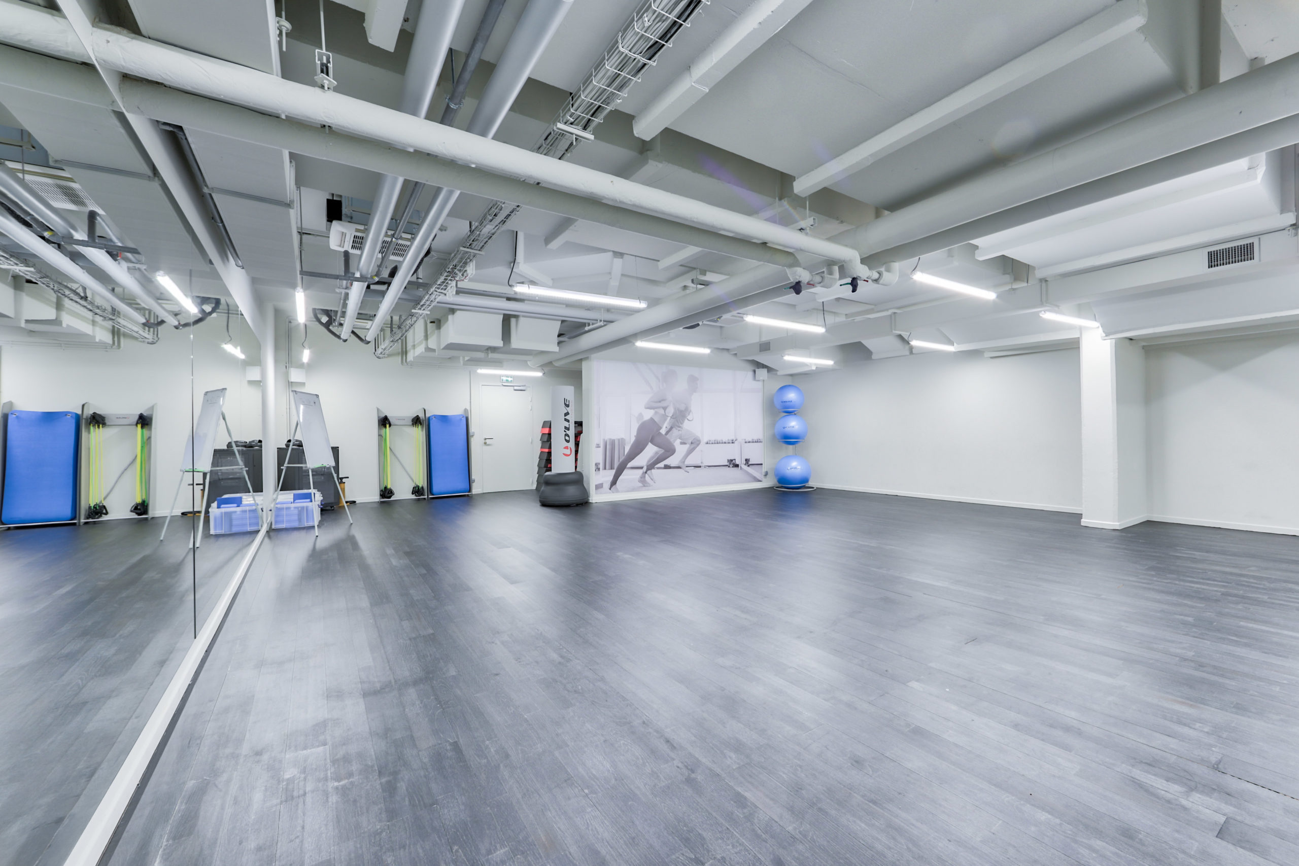 6 Boulevard Haussmann, 75009 Paris, France - 05