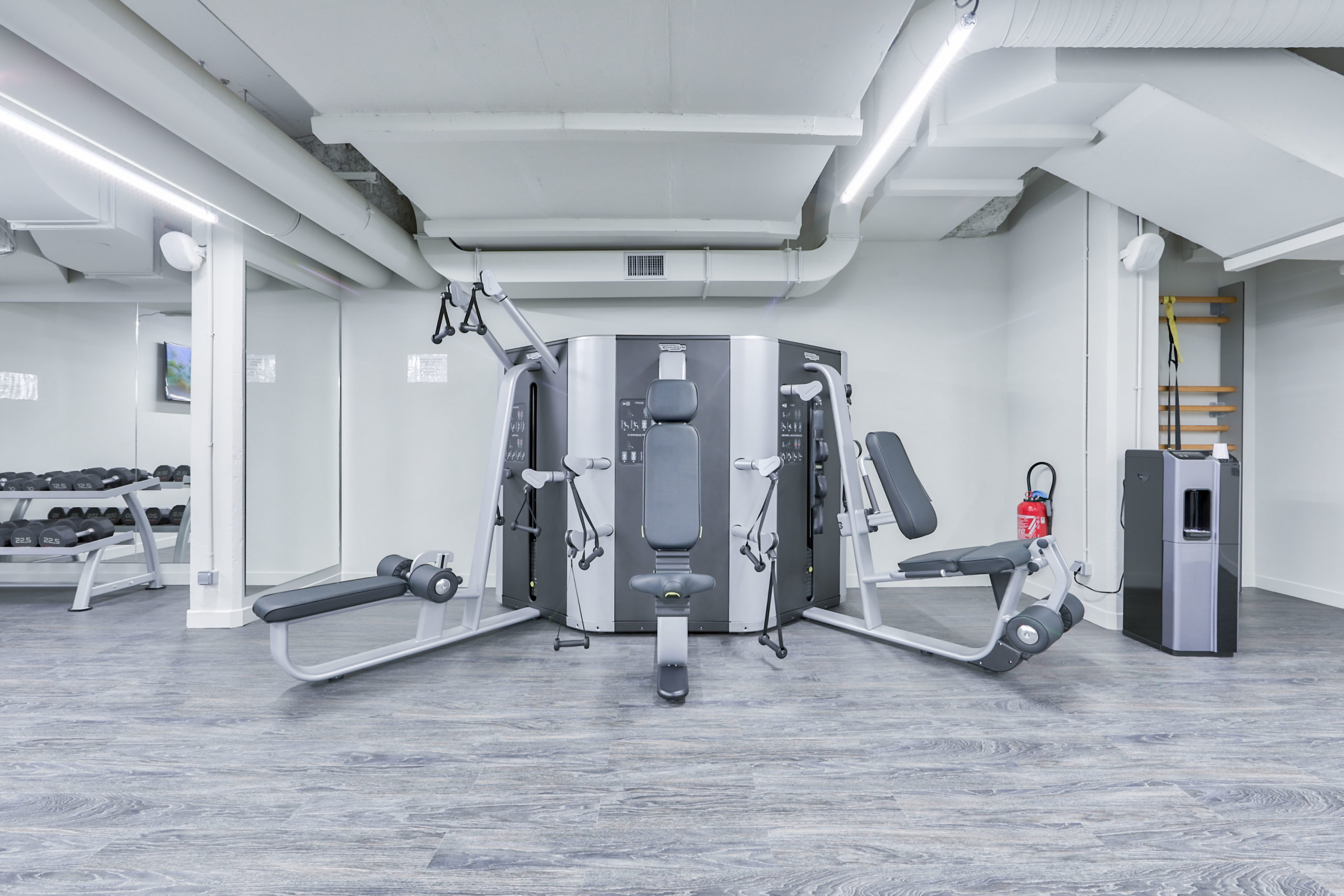 6 Boulevard Haussmann, 75009 Paris, France - 16