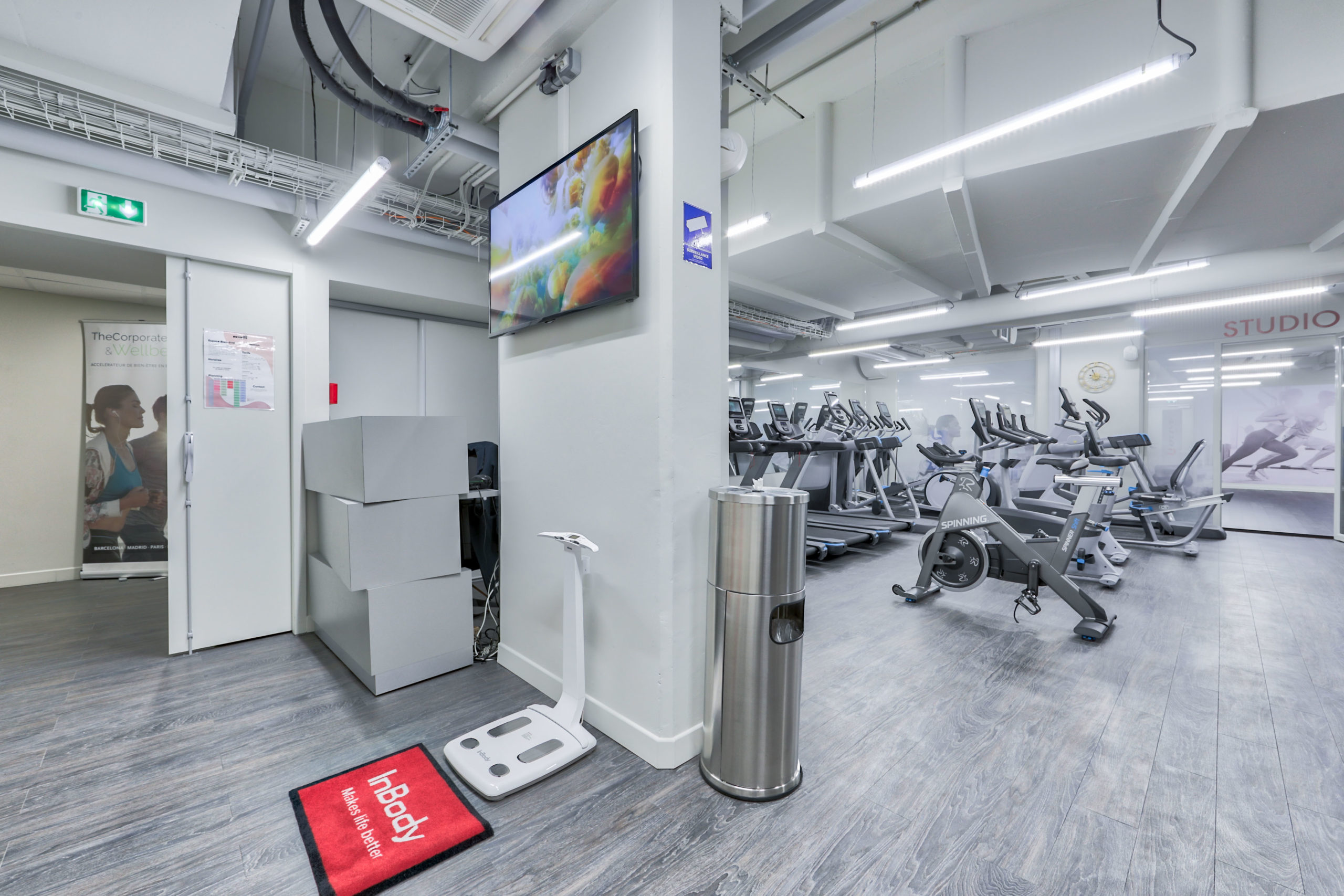 6 Boulevard Haussmann, 75009 Paris, France - 17