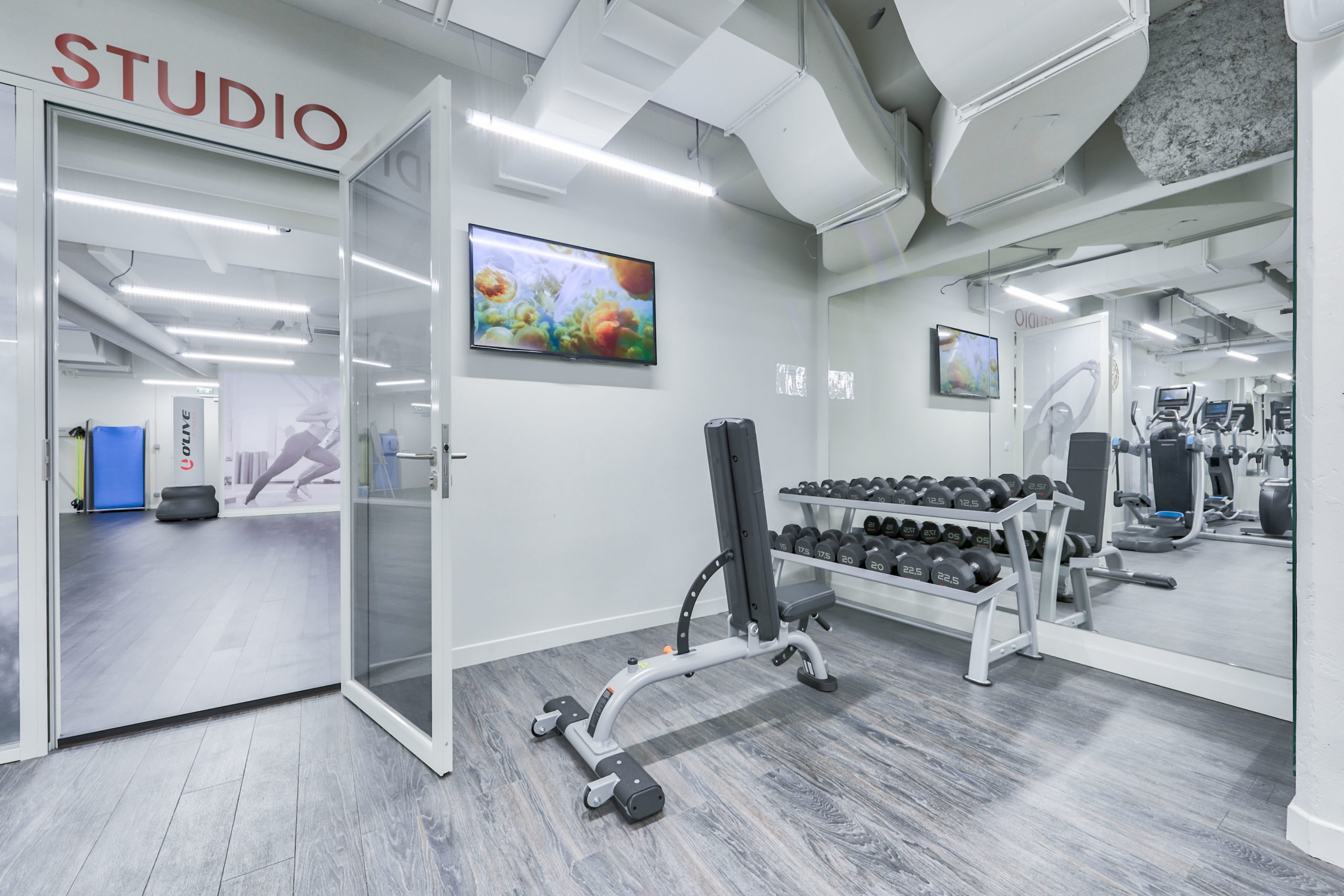 6 Boulevard Haussmann, 75009 Paris, France - 18